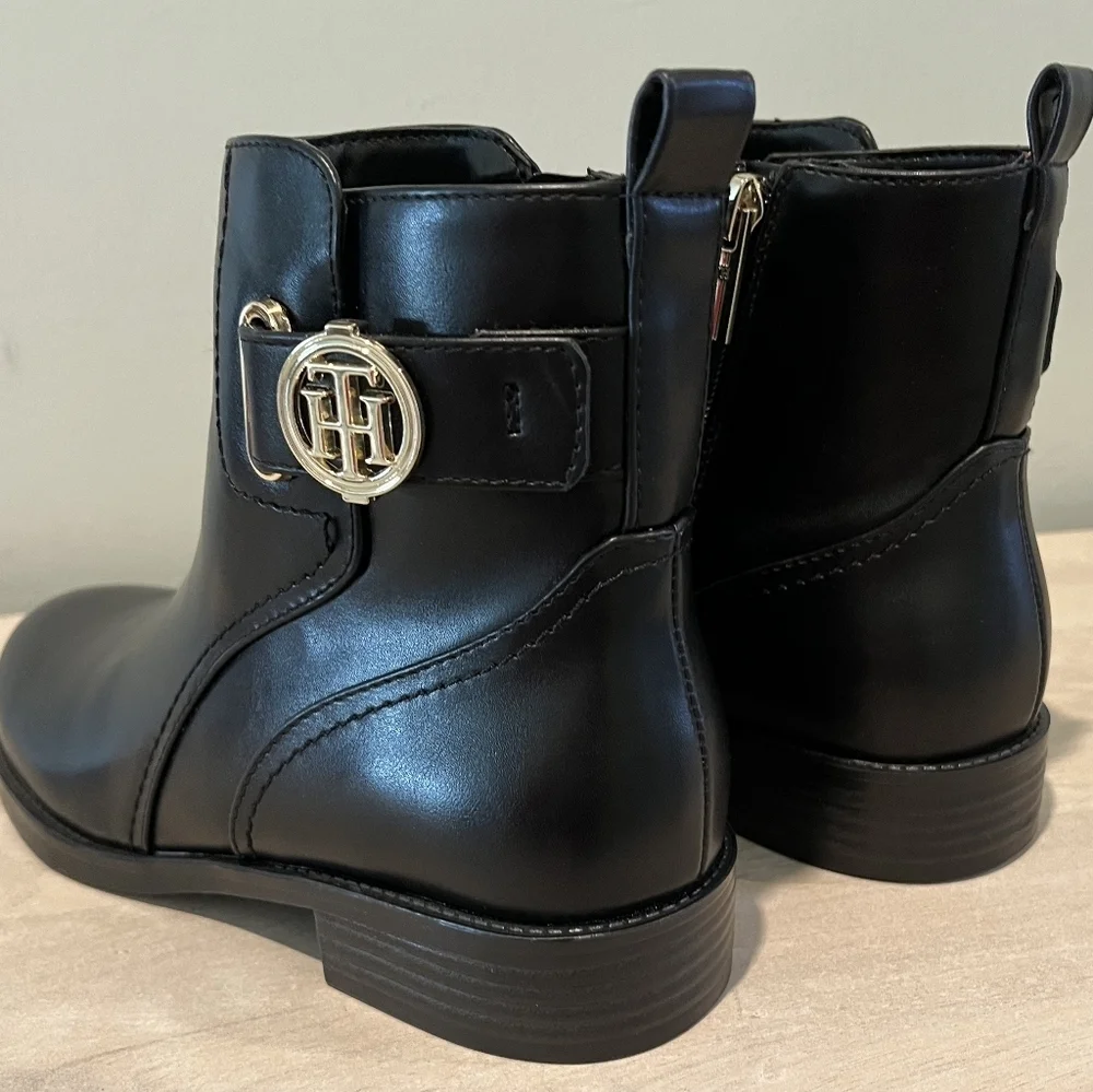 Tommy Hilfiger Rezin 2 Black Boots in Size 7 New Without Box‎